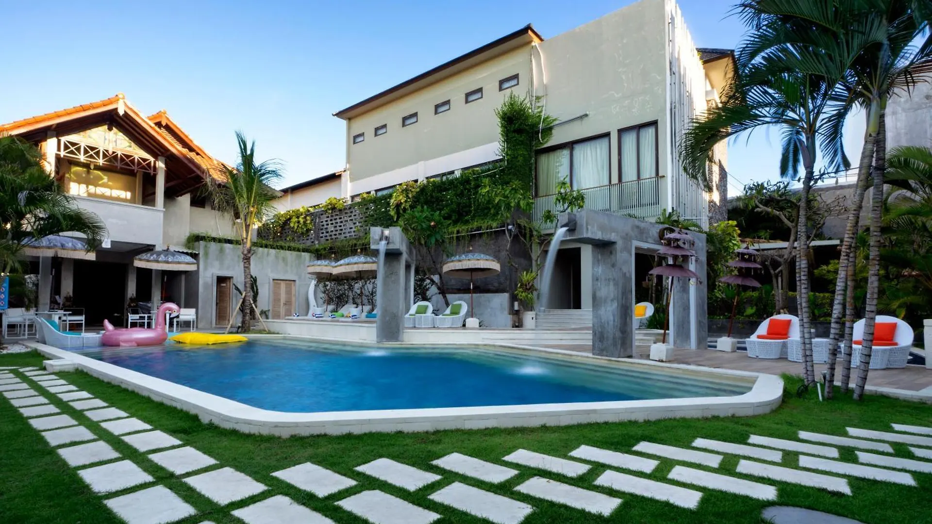18 Suite Villa Loft At Kuta Kuta Lombok