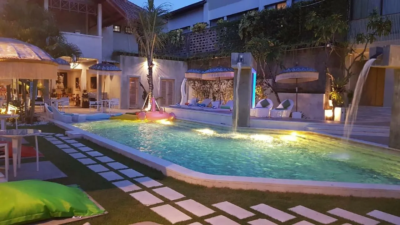 18 Suite Villa Loft At Kuta Kuta Lombok Θέρετρο